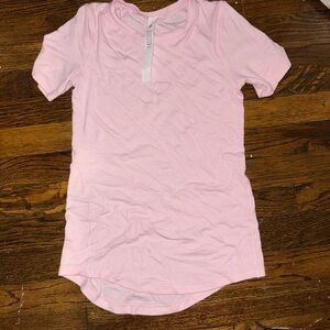 Lululemon Size 4 Tee Pink